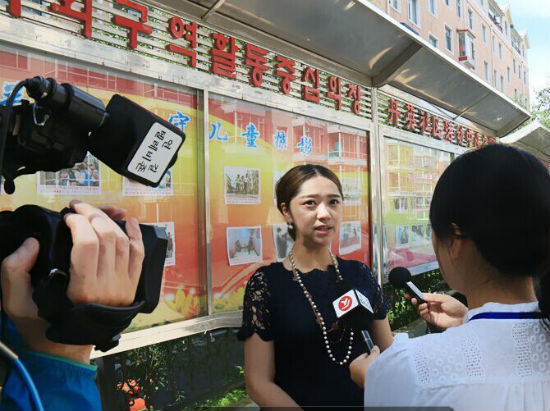 3延吉电视台记者对beat365团委副书记刘博进行采访.jpg